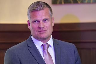 Motorista Turek varoval před migranty ve vlaku